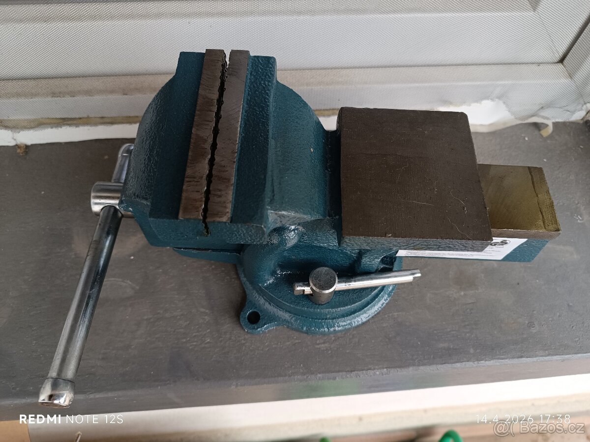 Prodám svěrák 100mm čelisti - 2