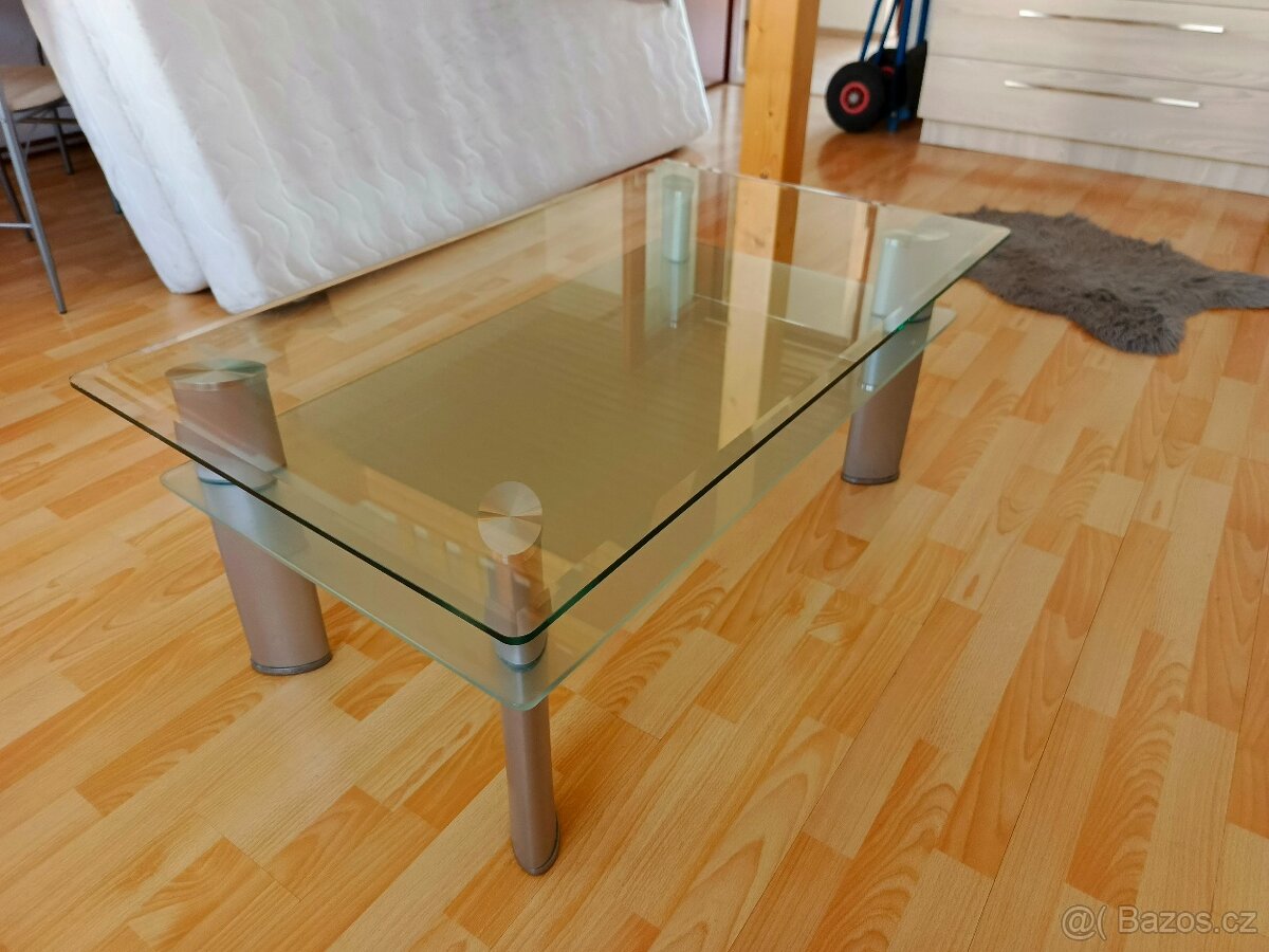 Konferenční skleněný stolek - 2