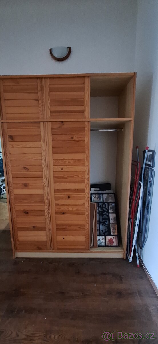 Šatní skříň - 2