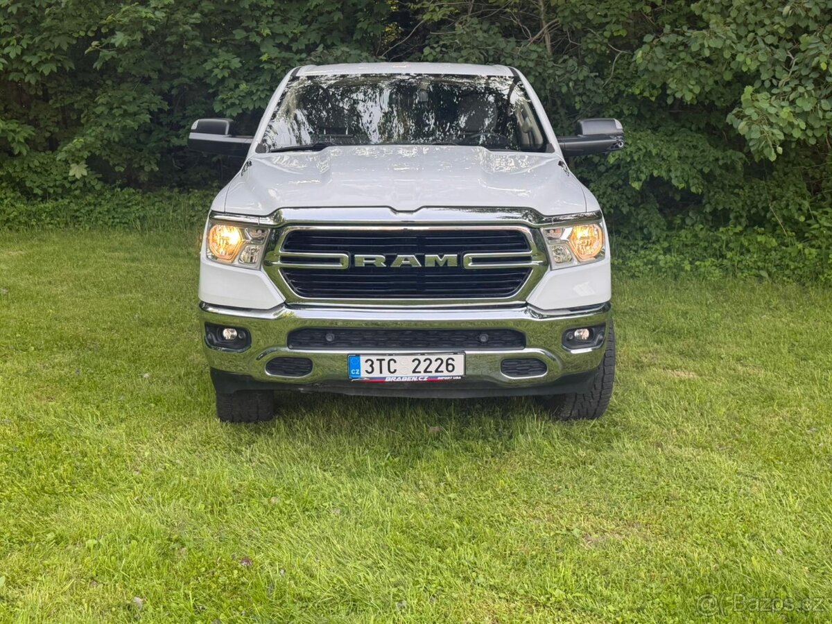 Dodge RAM 1500 5.7 Hemi 4x4 - 2