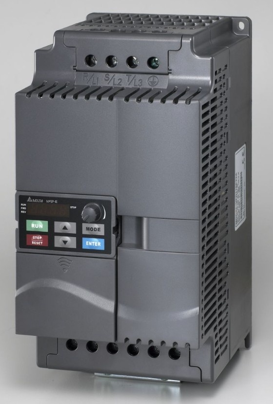 FREKVENČNÍ MĚNIČ DELTA ELECTRONICS VFD-E 7,5KW 3x230V - 2