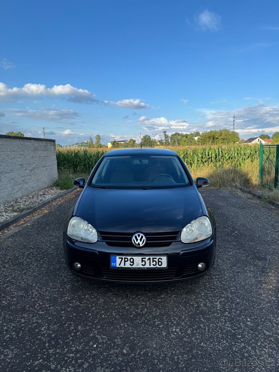 Volkswagen Golf V 1.9tdi - 2