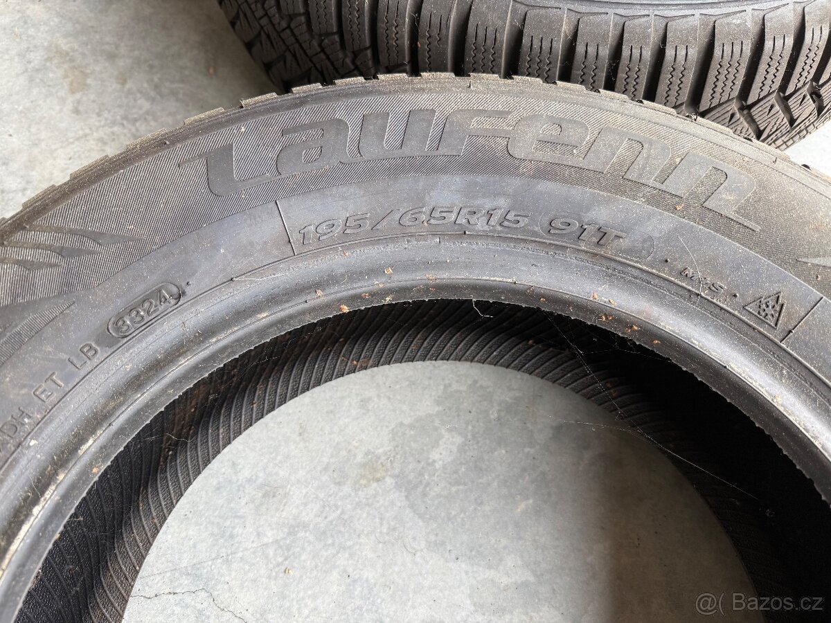 2 zimní pneu 195/65R15 - 2
