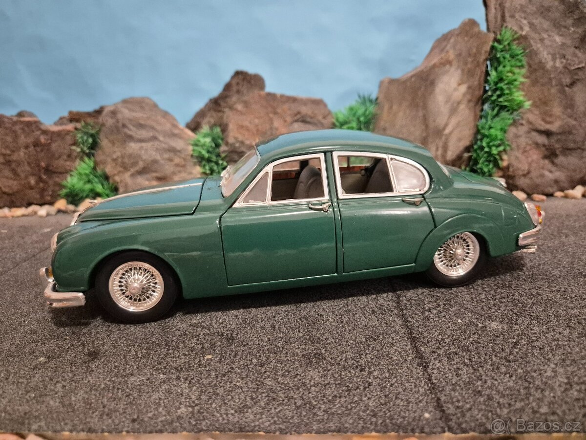 Prodám model 1:18 Jaguar Mark 2 - 2