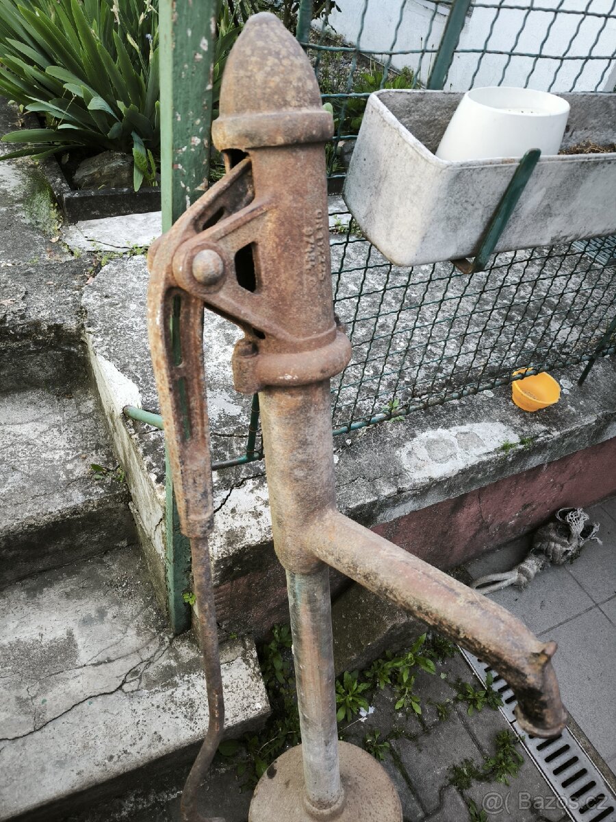 Ruční pumpa na vodu - 2