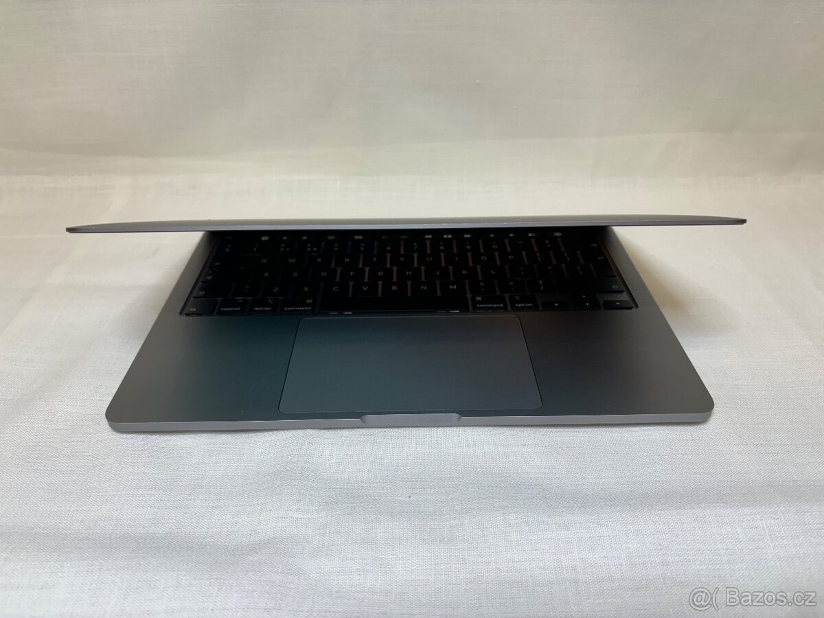 13 APPLE MacBook Pro RETINA SSD 512 model 2020 Záruka - 2