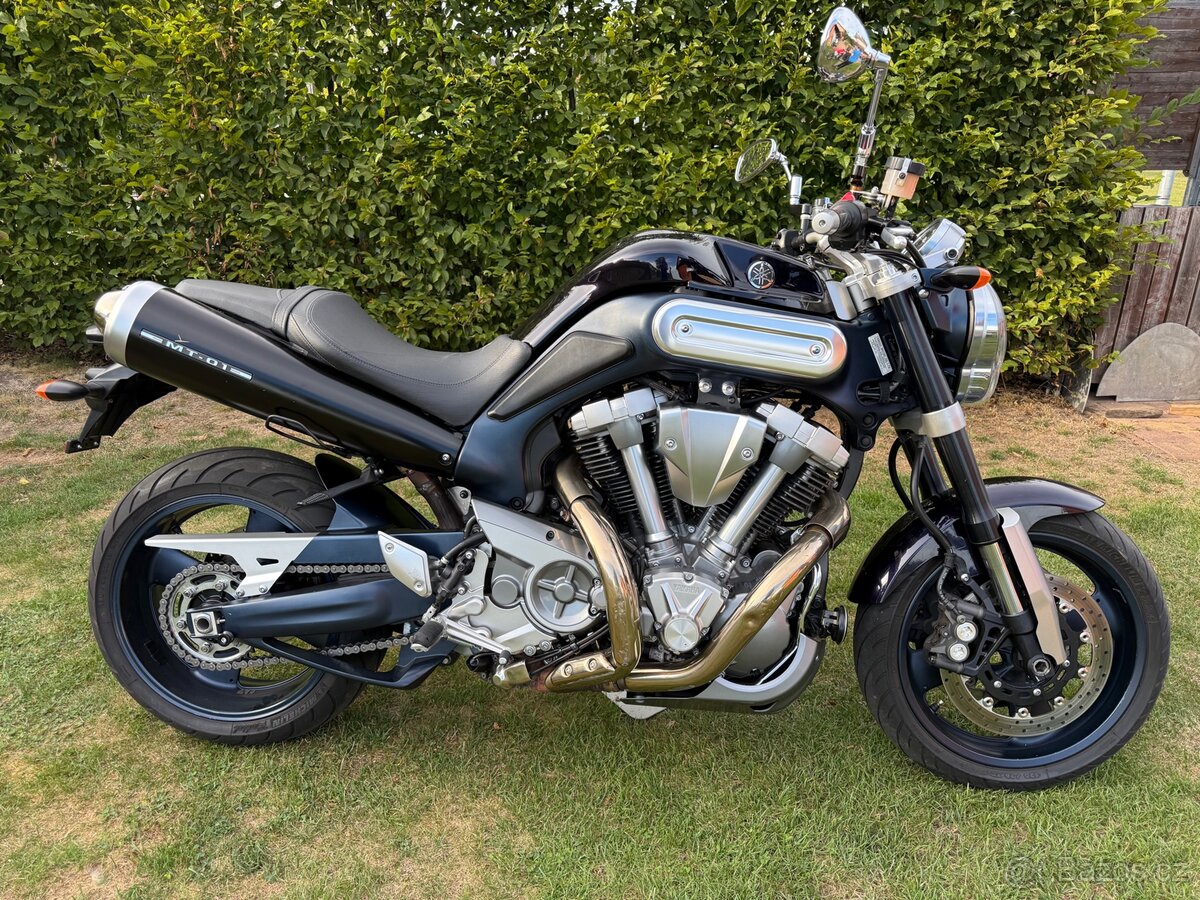 Yamaha mt01 - 2