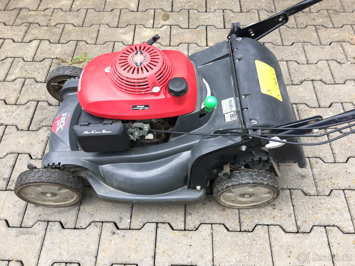 Motorová sekačka HONDA - 2