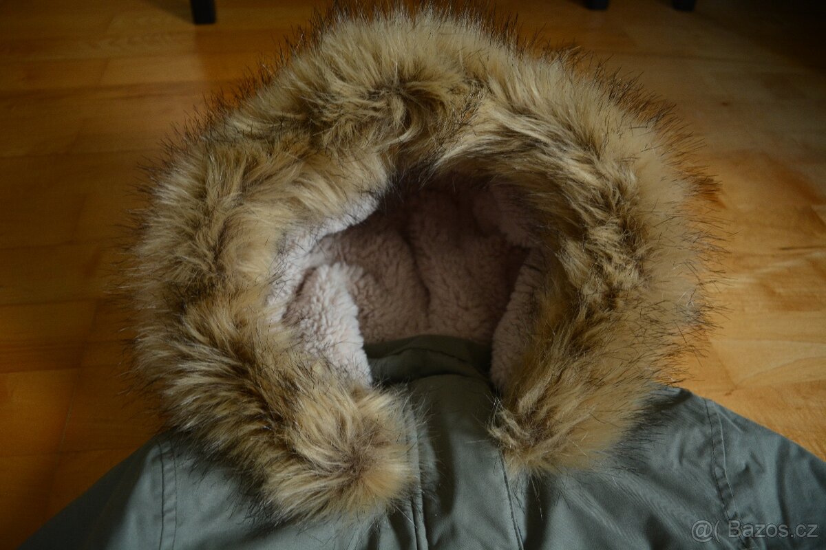 zimní bunda C&A vel.164 - top stav - 2