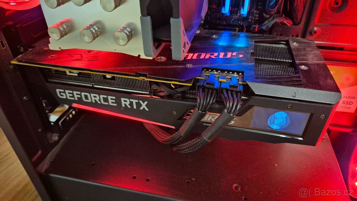GIGABYTE GeForce RTX 3070 GAMING OC 8G - 2