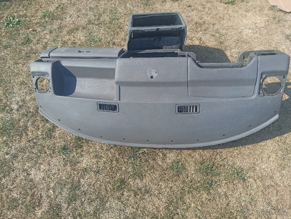 Palubní deska VW T4, kastlík - 2