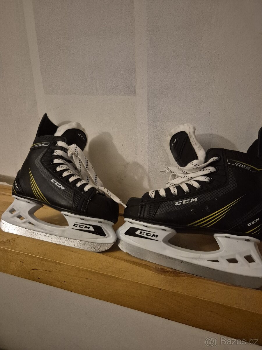 Hokejove brusle CCM 33 - 2