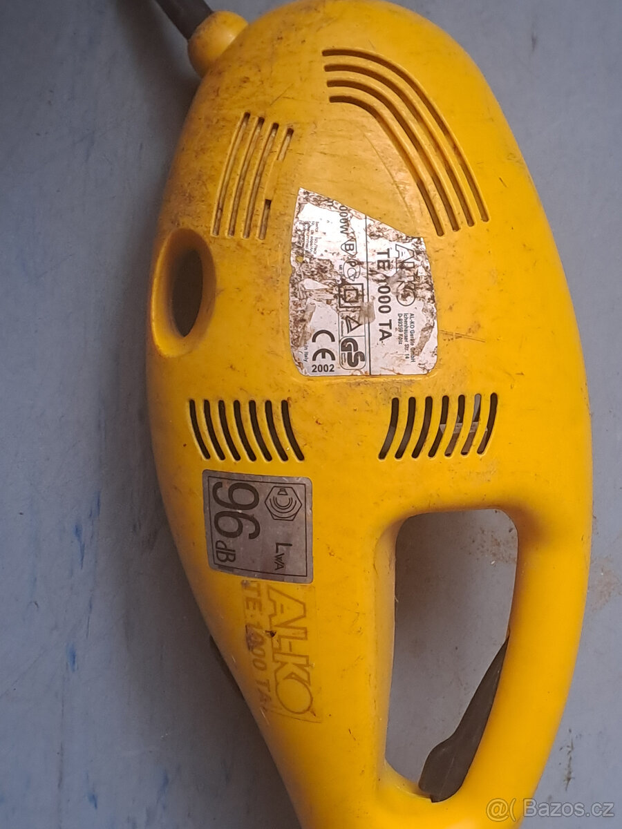 KŘOVINOŘEZ-STRUNOVÝ - 2