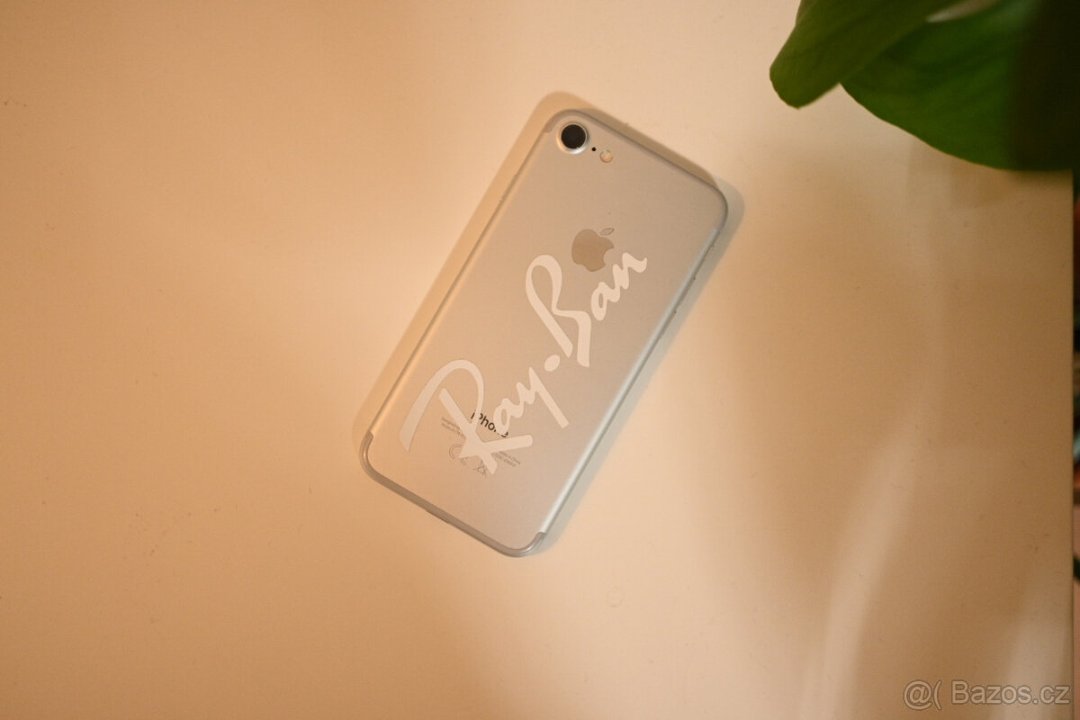 iPhone 7 32gb - stříbrný - 2