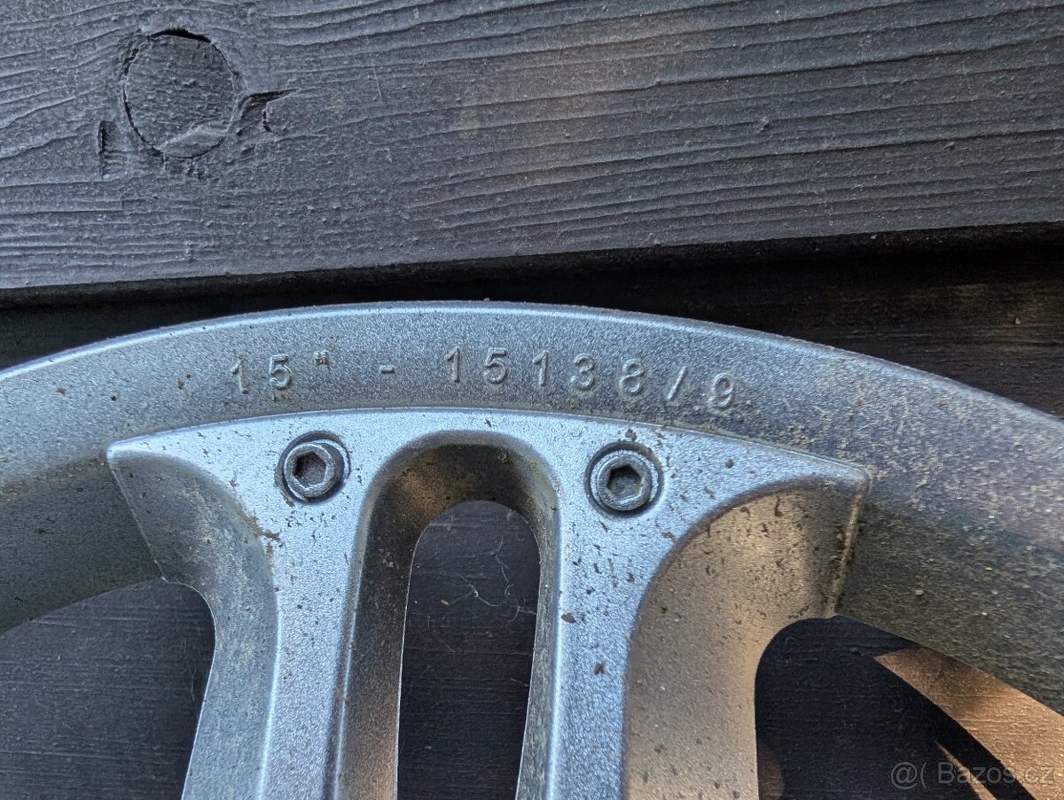 3 × poklice na kola 15'' - 2