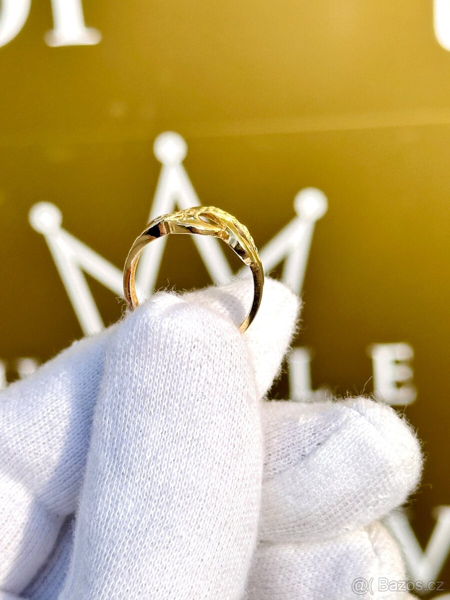 Zlatý prsten 2,72g - 2
