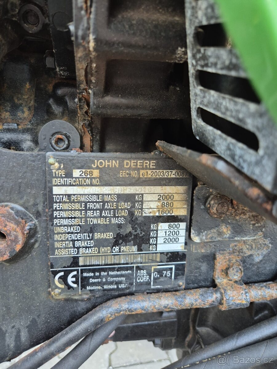 JOHN DEERE 2032 4X4 malotraktor - zimní údržba - 2