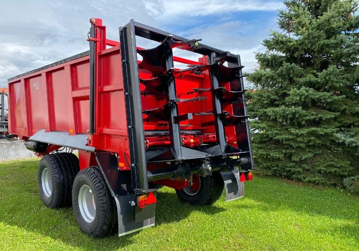 Rozmetadlo statkového hnoje LMR PTU-10B - 2