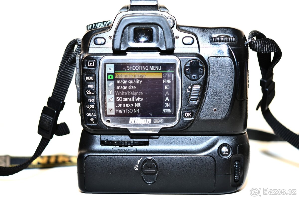 Nikon D80 + Battery Grip - 2