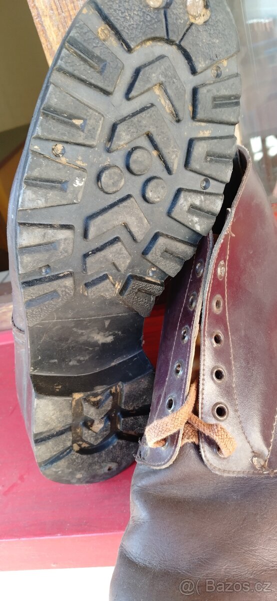 Velké retro pracovní boty na KVH a pod velikost 45 - 2