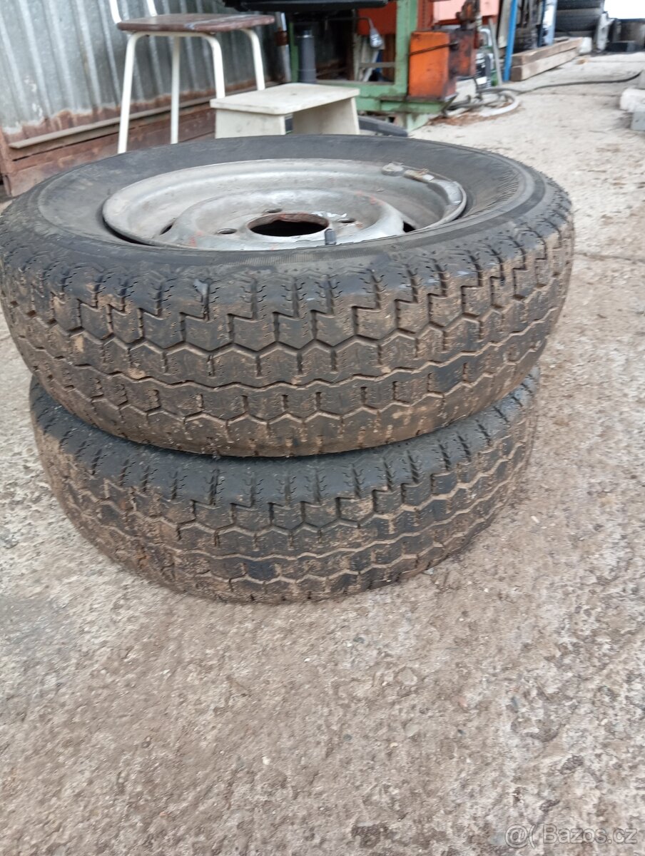 Prodám sadu kol na Škoda 120 - 2