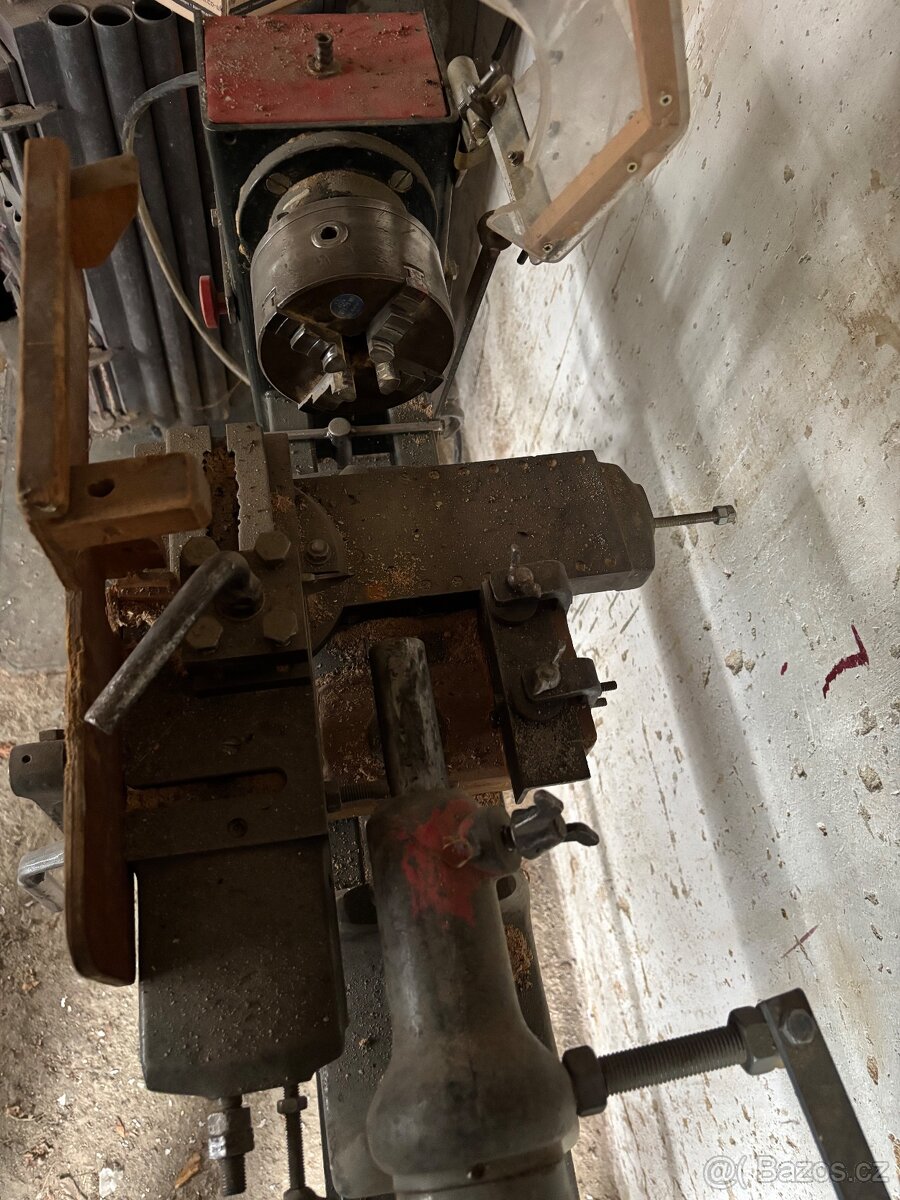 Soustruh na dřevo - 2