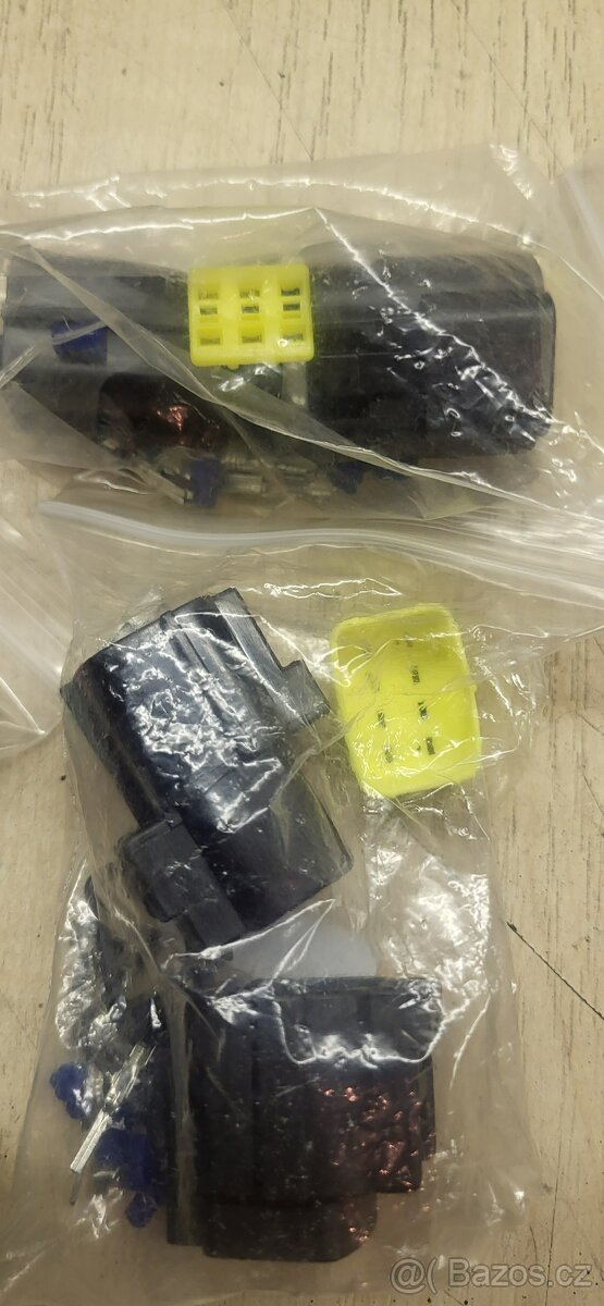 Suzuki LTR 450 konektory - 2