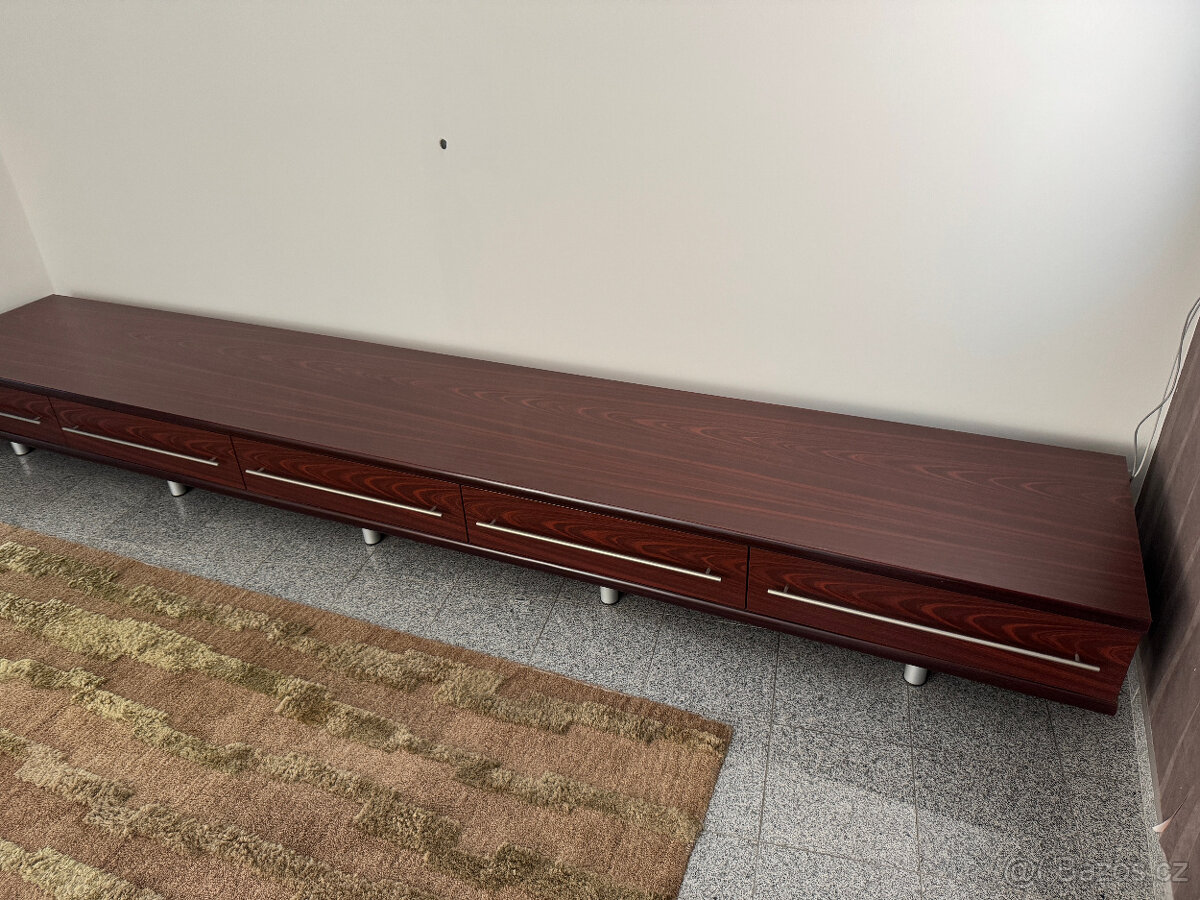 Atypická designová komoda pod televizi - 2