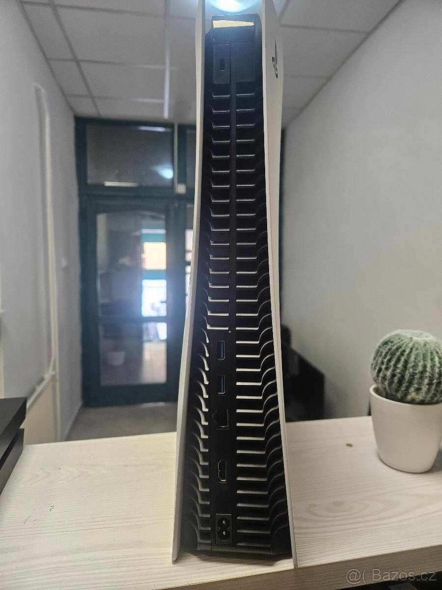 Playstation 5 a PS4 na díly - 2