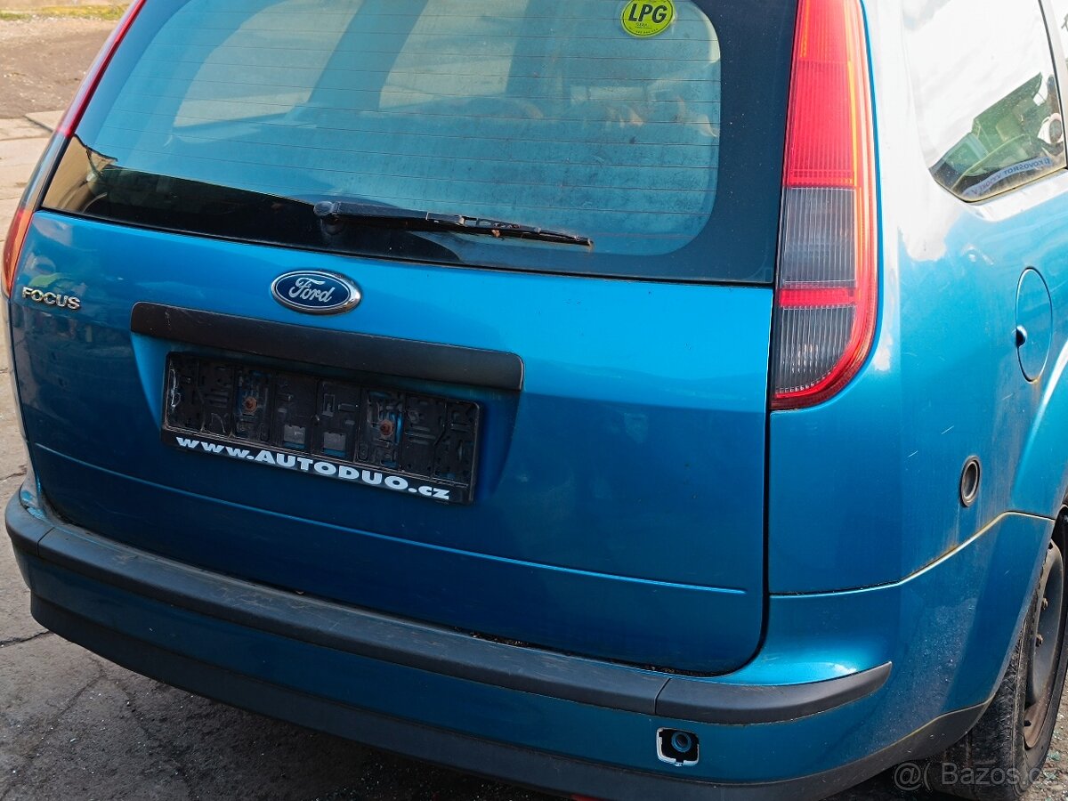 Ford Focus kombi r.05 1.6 Náhradní díly - 2