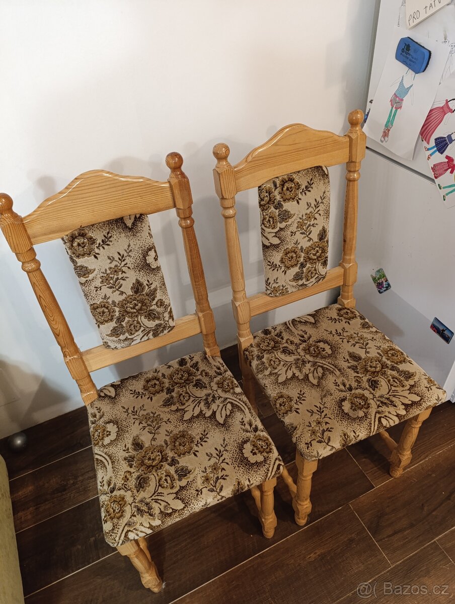 2 ks dřevěných židlí - 2