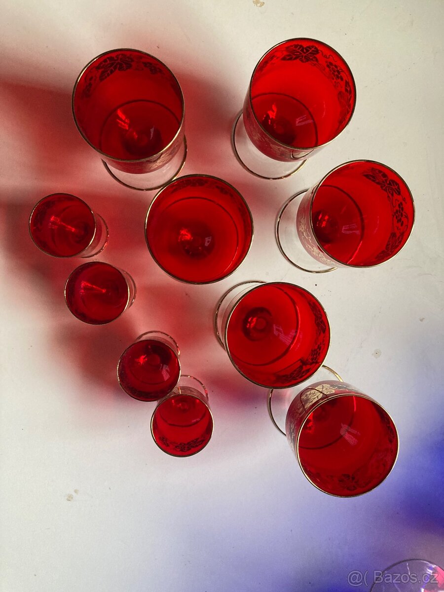 Červené sklenice - 2