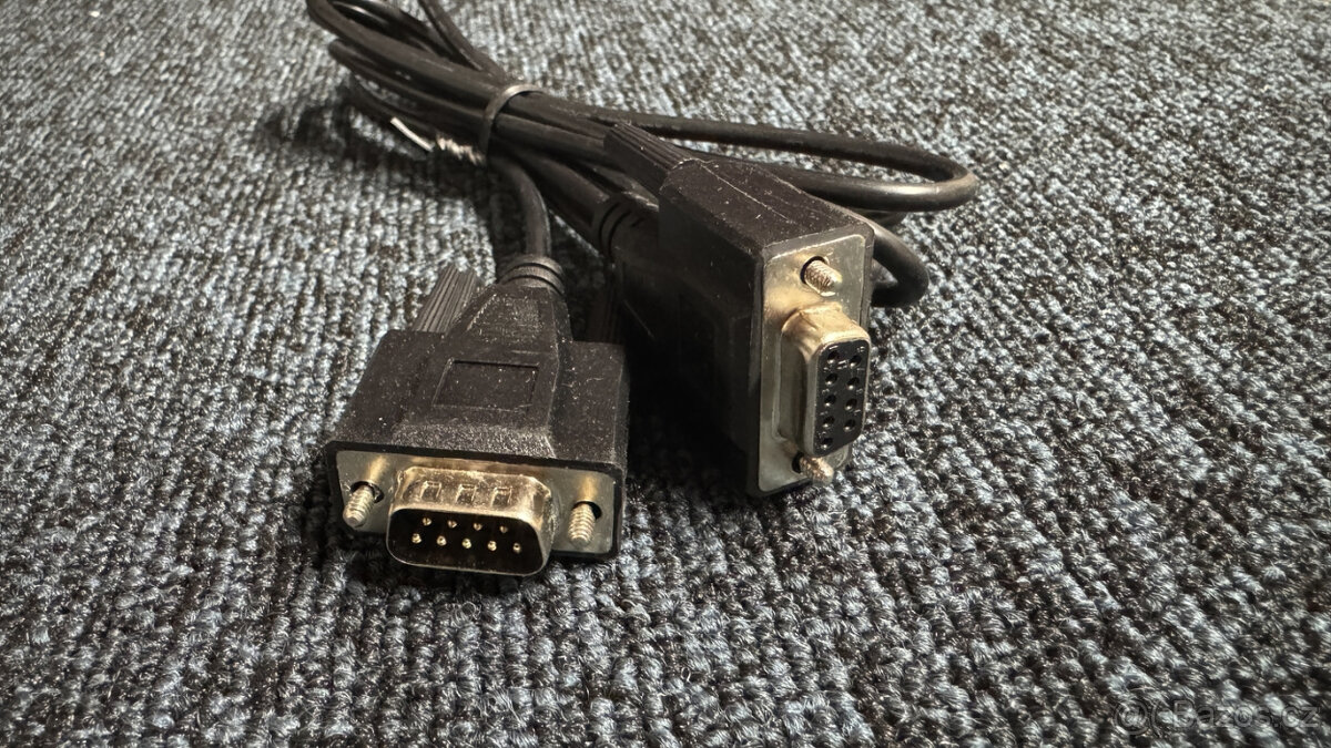 Komunikační kabel RS232 na propojení PC a UPS APC - 2
