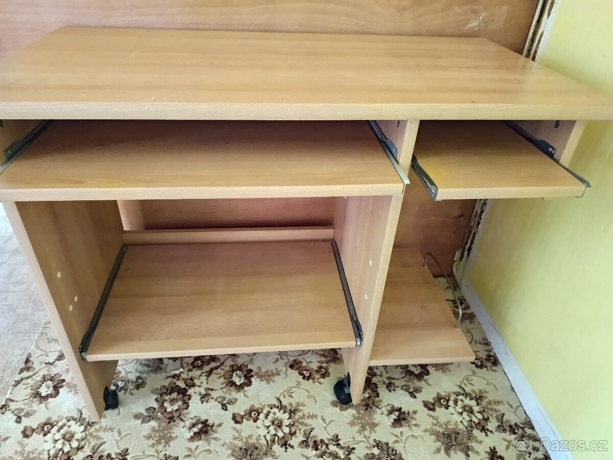 Stůl PC - 2