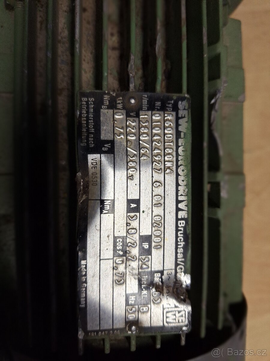 Motor s převodovkou - 2