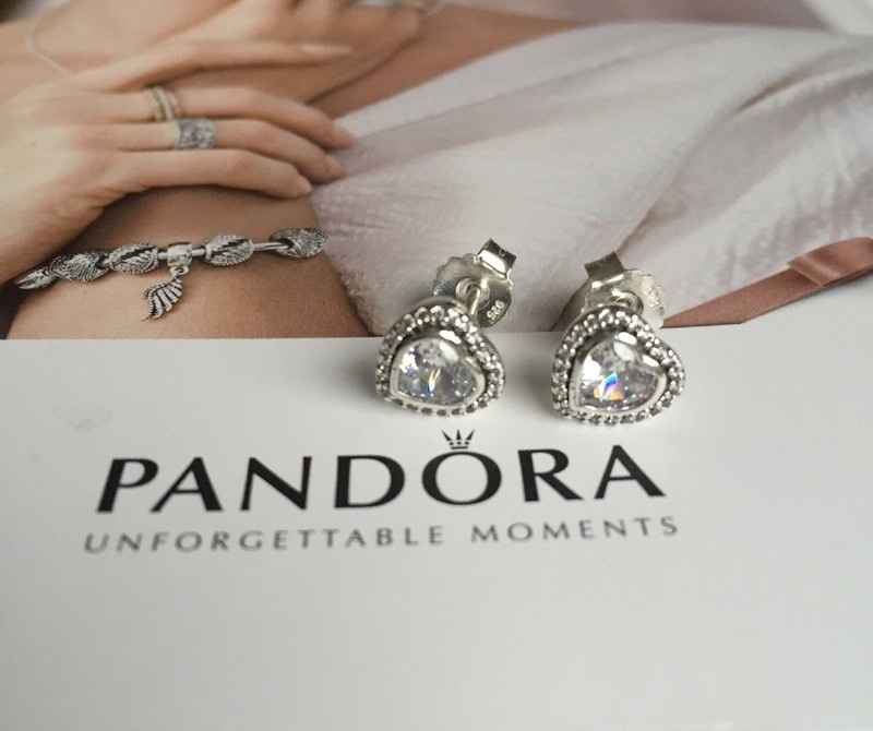 PANDORA - Stříbrné náušnice ve tvaru srdce - NOVÉ - 2