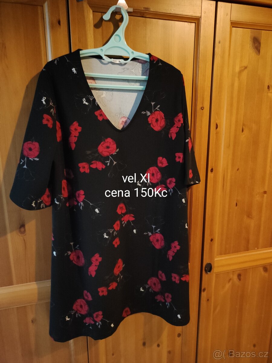 Balík dámského oblečení vel 44-48 - 2