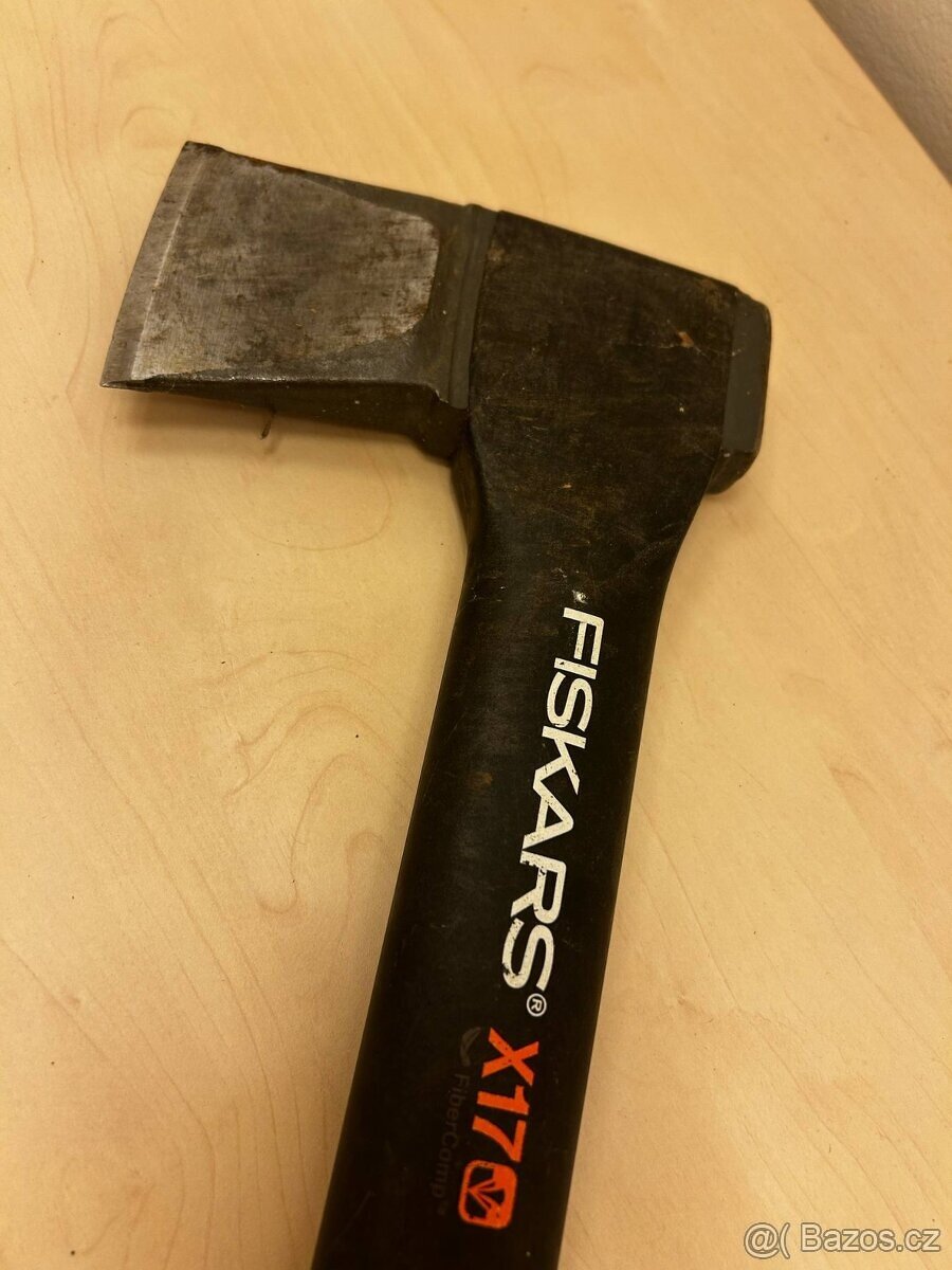 Sekera Fiskars M X17 - 2