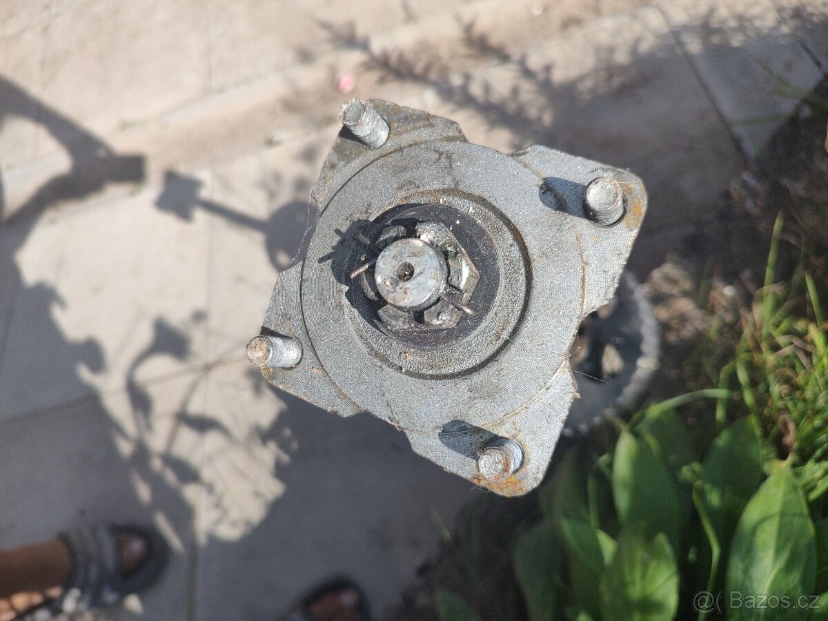 Prodej Náhradní díly  levbě