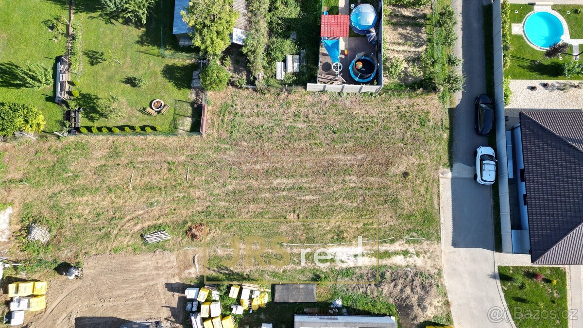 Prodej stavebního pozemku 837 m² v Milovicích u Mikulova - 2
