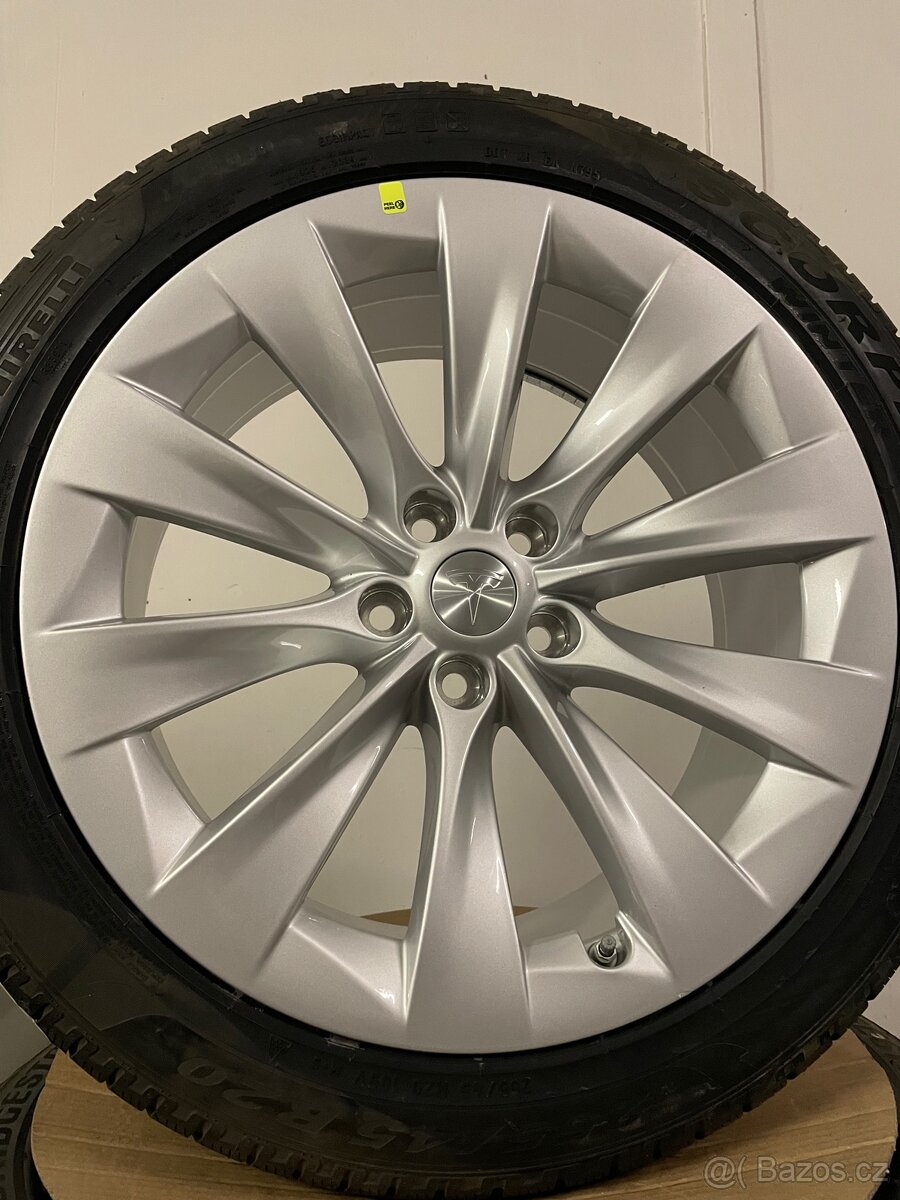 Original zimní alu Tesla Model X r20 + pneu 100% - 2