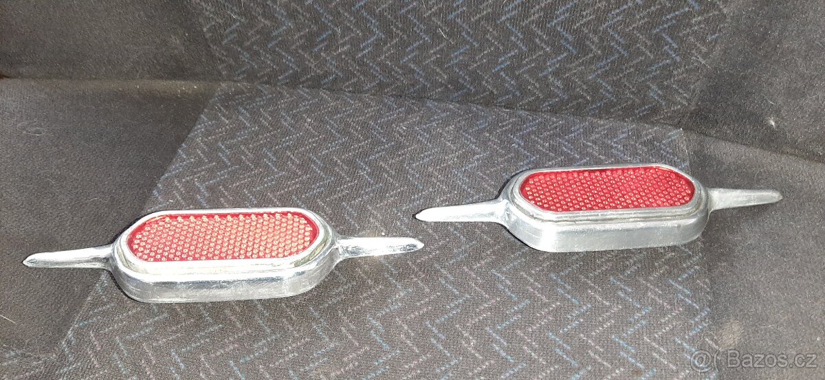 ŠKODA OCTAVIA, FELICIA hezké oválné odrazky - 2