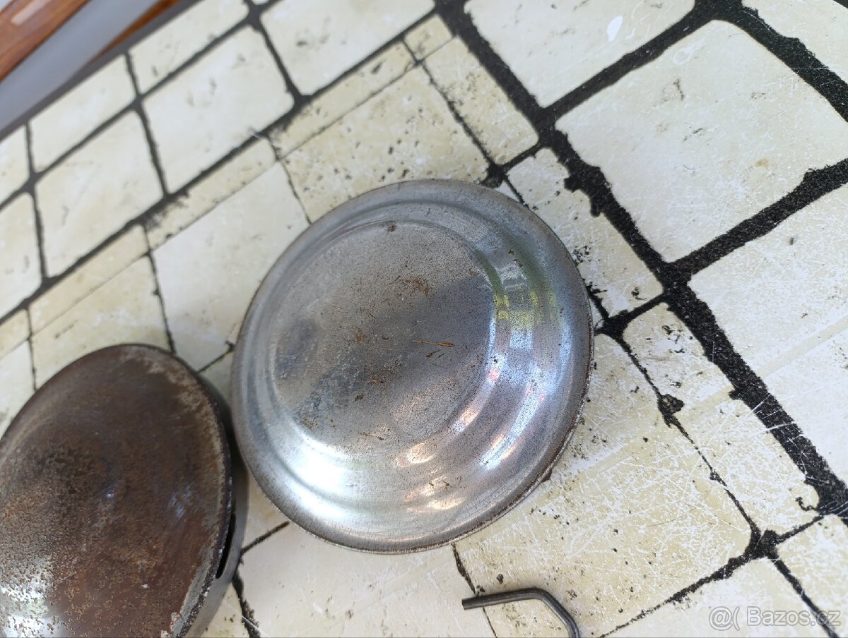 Plechové poklice Peugeot 202 - 2