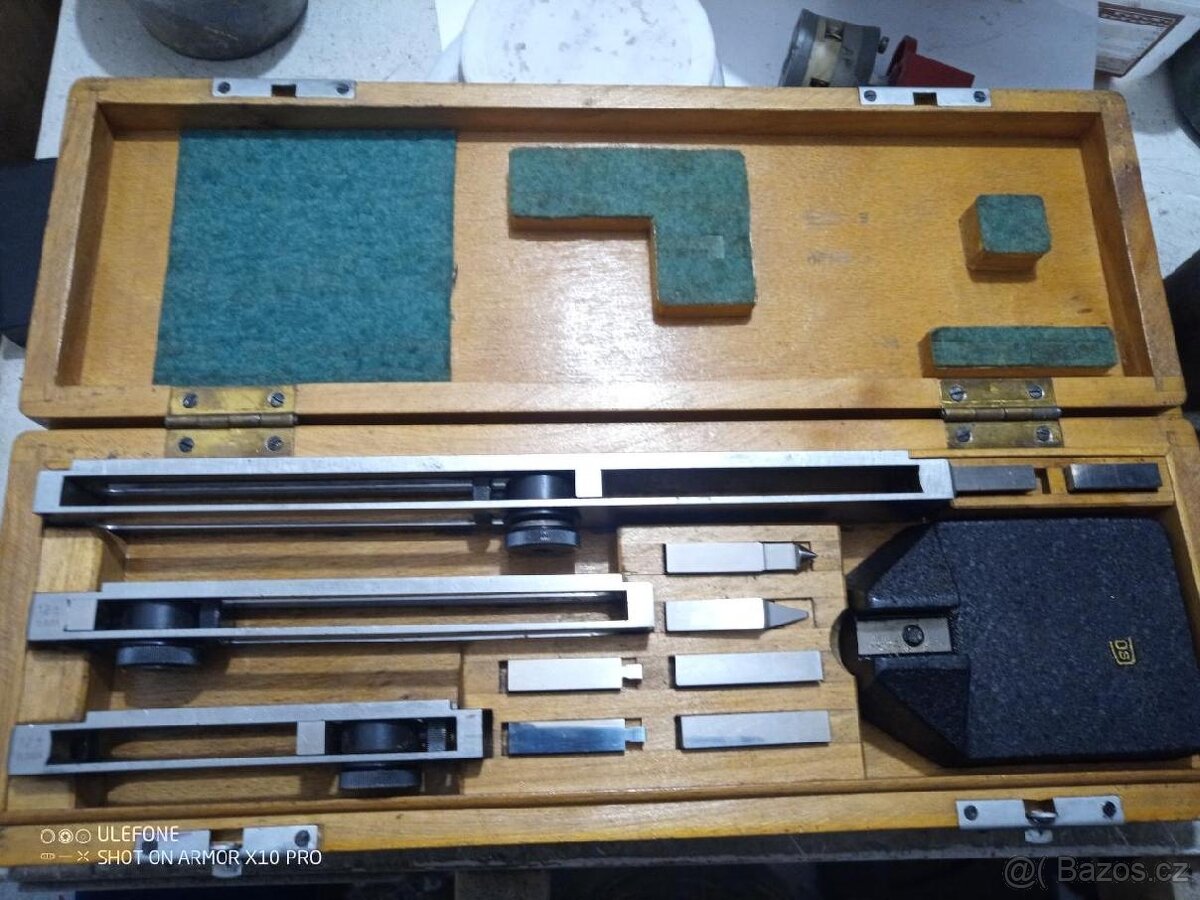 Držák koncových měrek. - 2