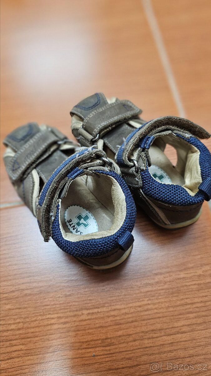 Sandály zn. Santé, vel. 25 - 2