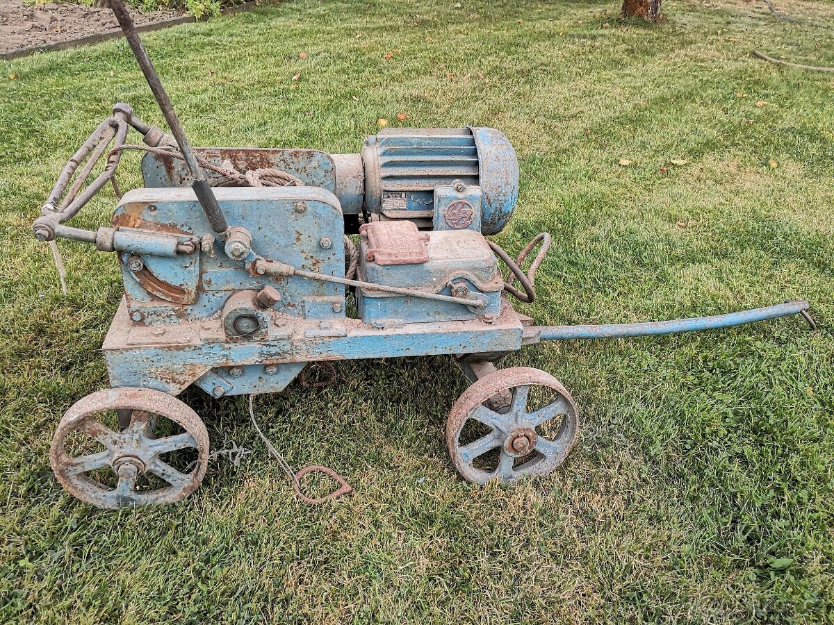 retro stavební vrátek - 2