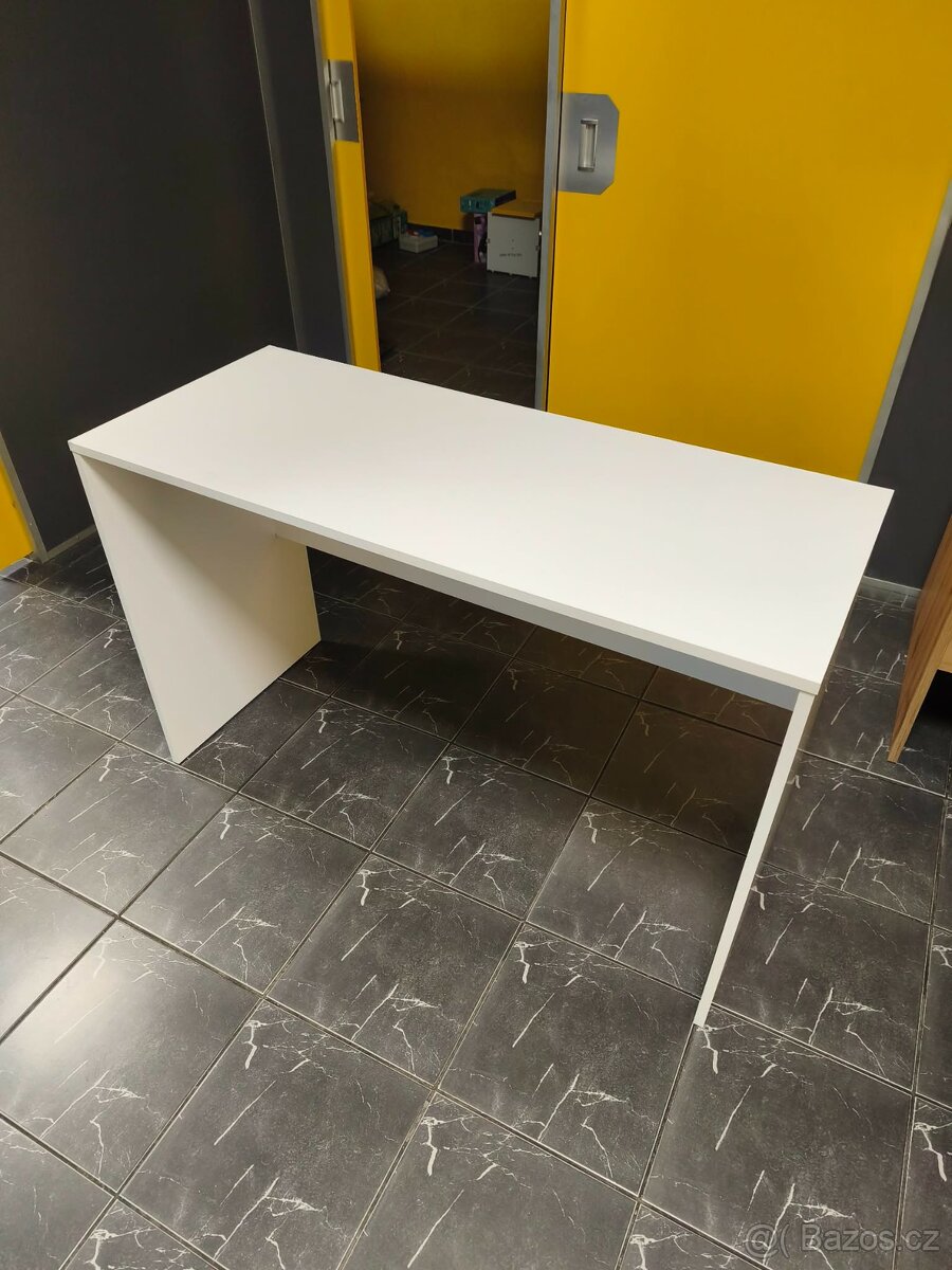 Kancelářský stůl - 2