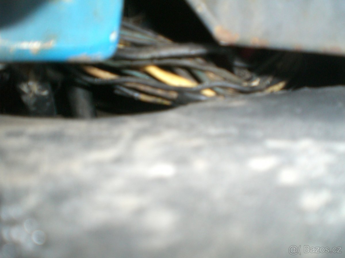 FORD 8770 - 2