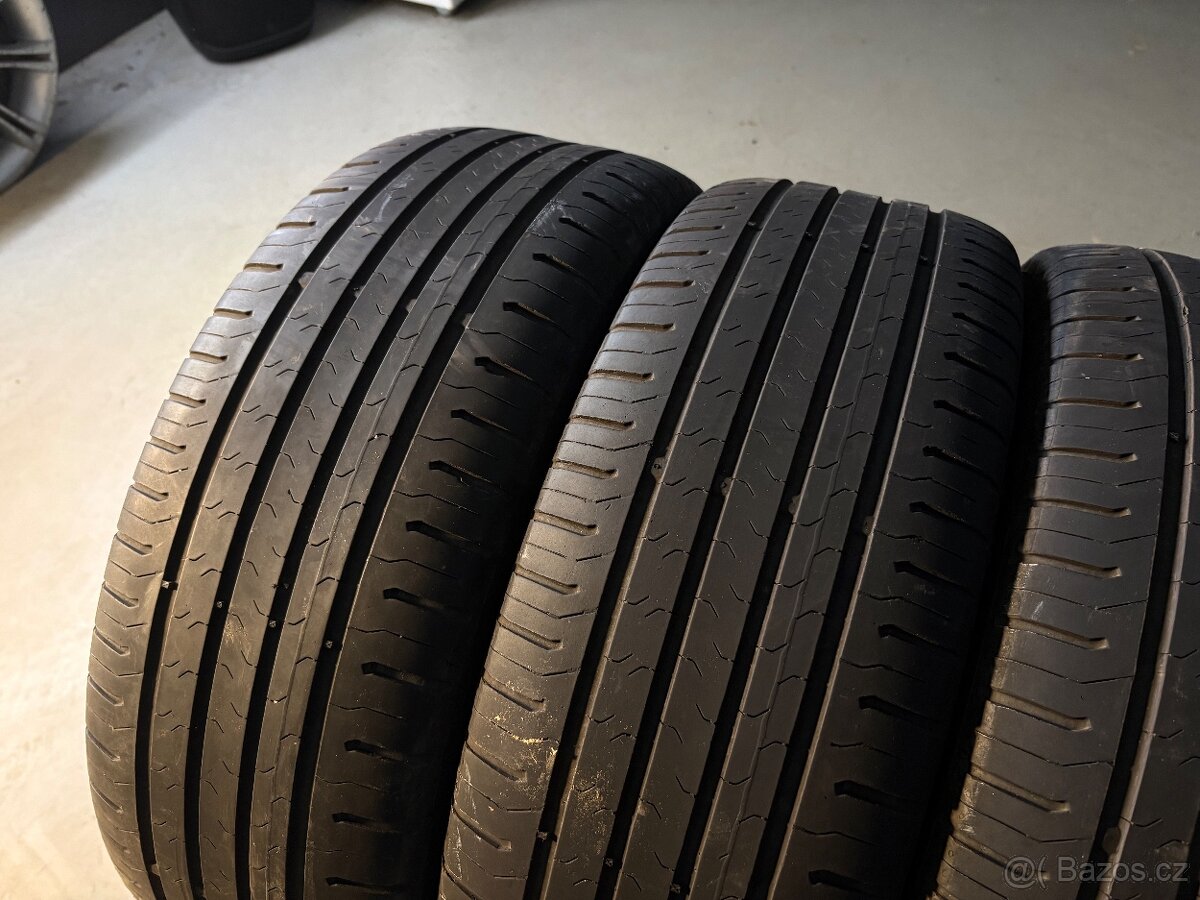Letní pneu Continental 215/55R17 - 2