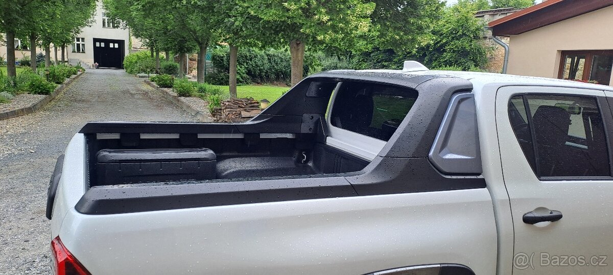 Toyota Hilux - 2